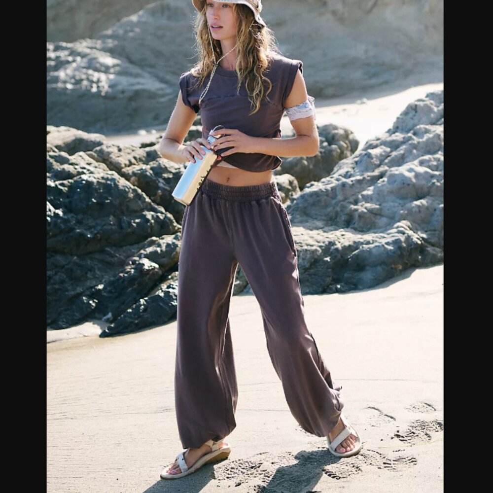 NWT Hot Shot Crossover Set Color Dark Espresso